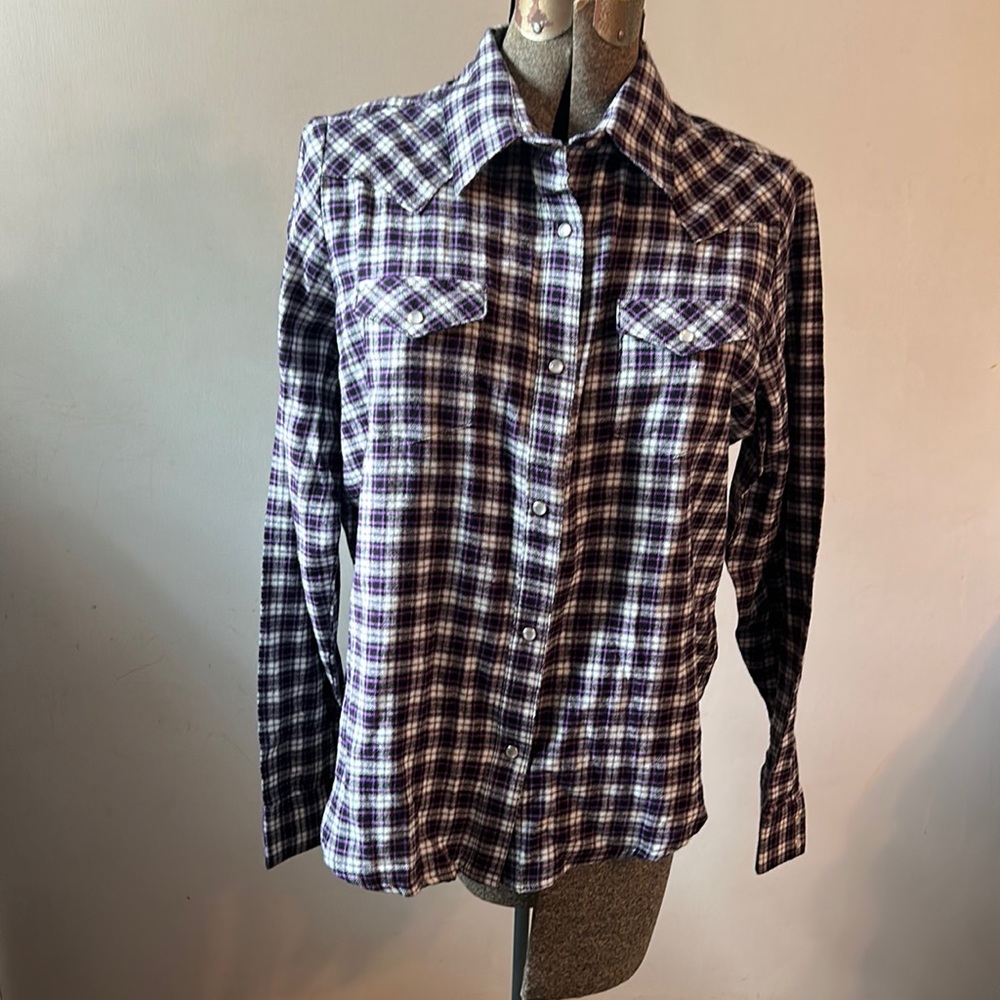 Wrangler Purple Plaid Button Down Shirt